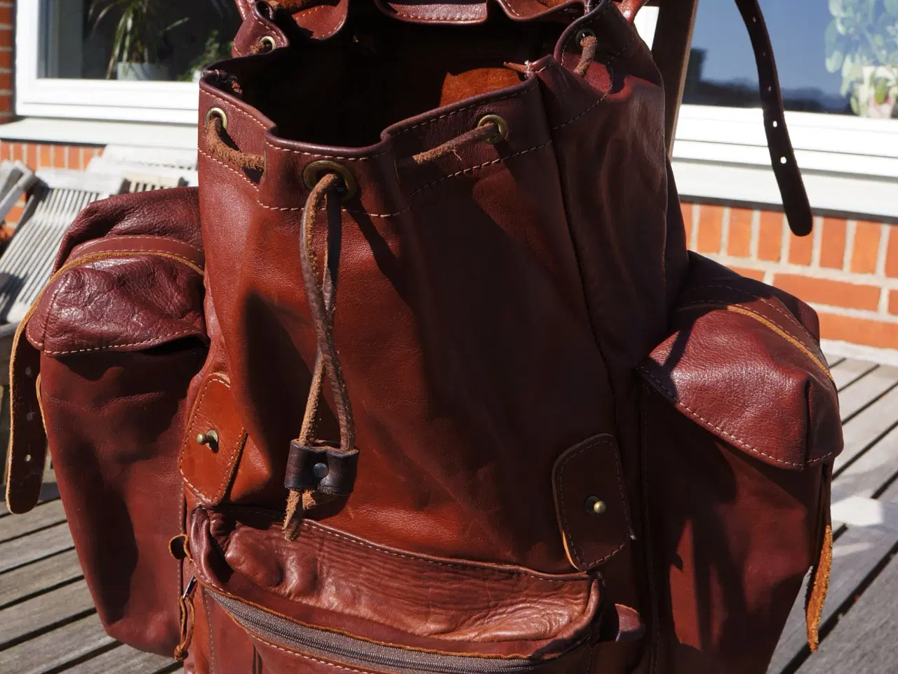 Billede 1 - Læder rygsæk med klapstol