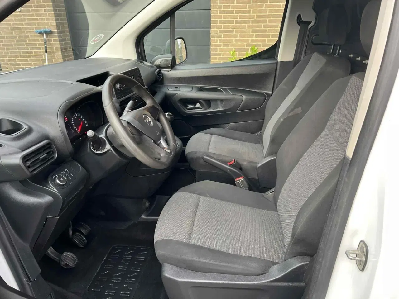 Billede 5 - Opel Combo 1,5 D 75 Essentia L1V1