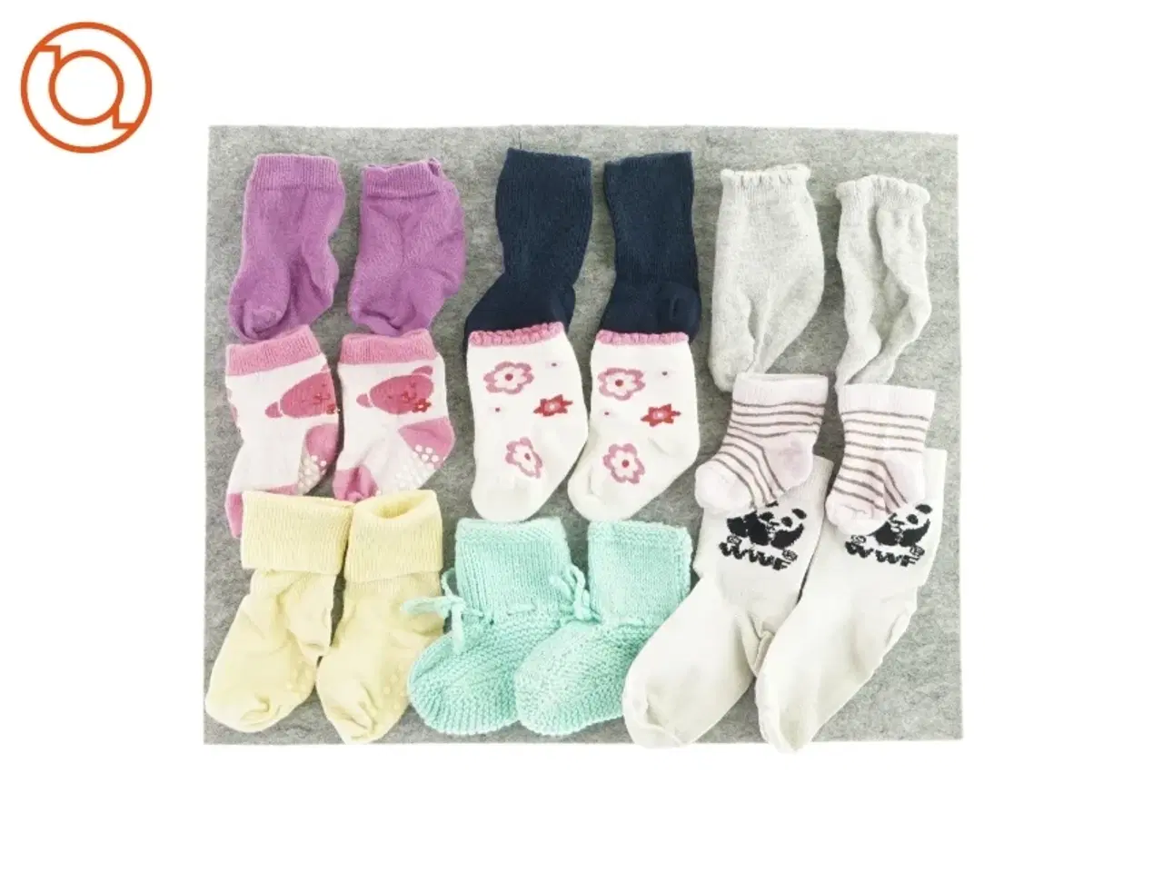 Billede 1 - Forskellige strømper 9 Par (str. 1 til 3 år ca.) (str. 1 til 3 år ca.)