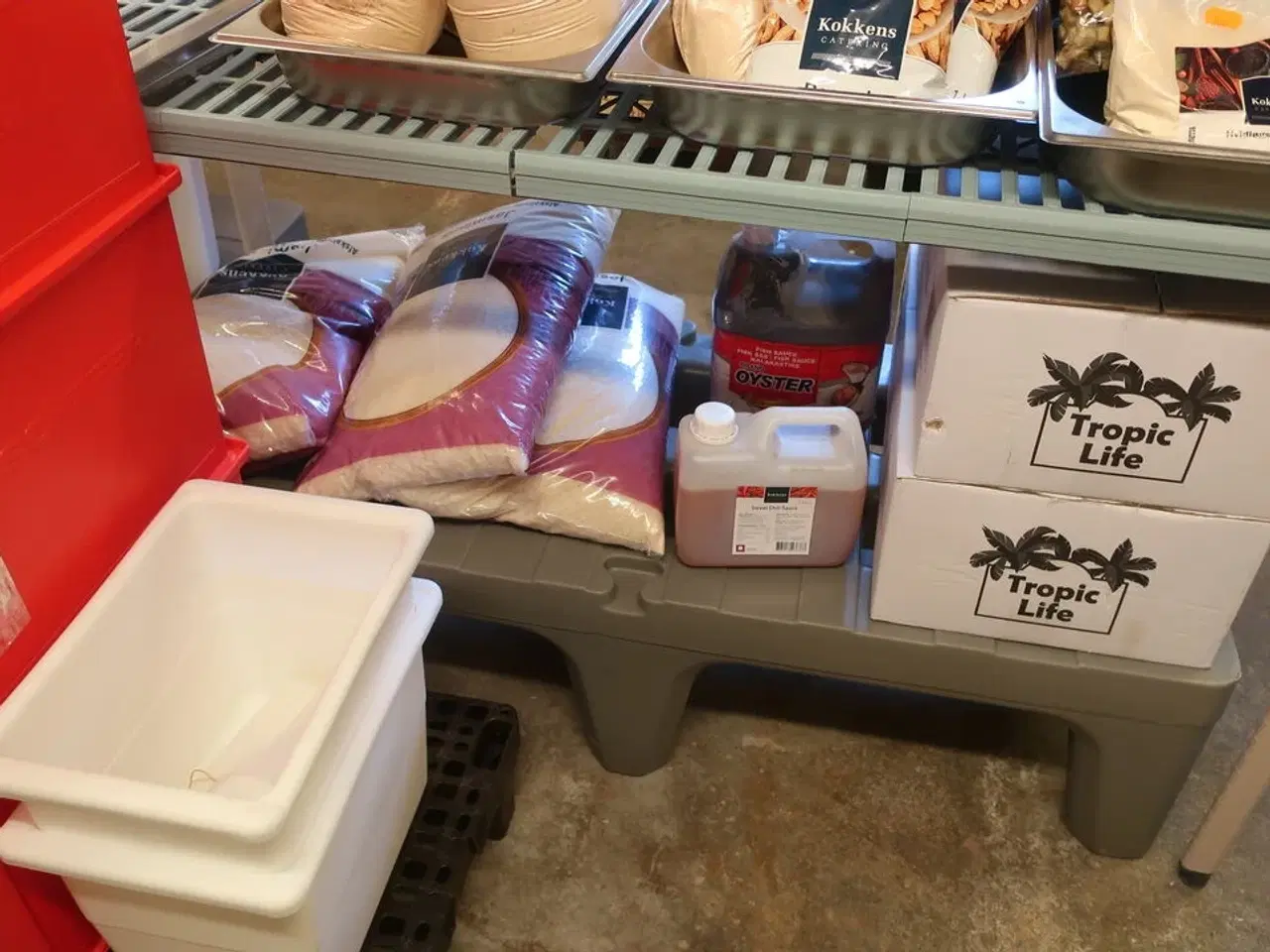 Billede 10 - Diverse madvarer samt poser til take-away