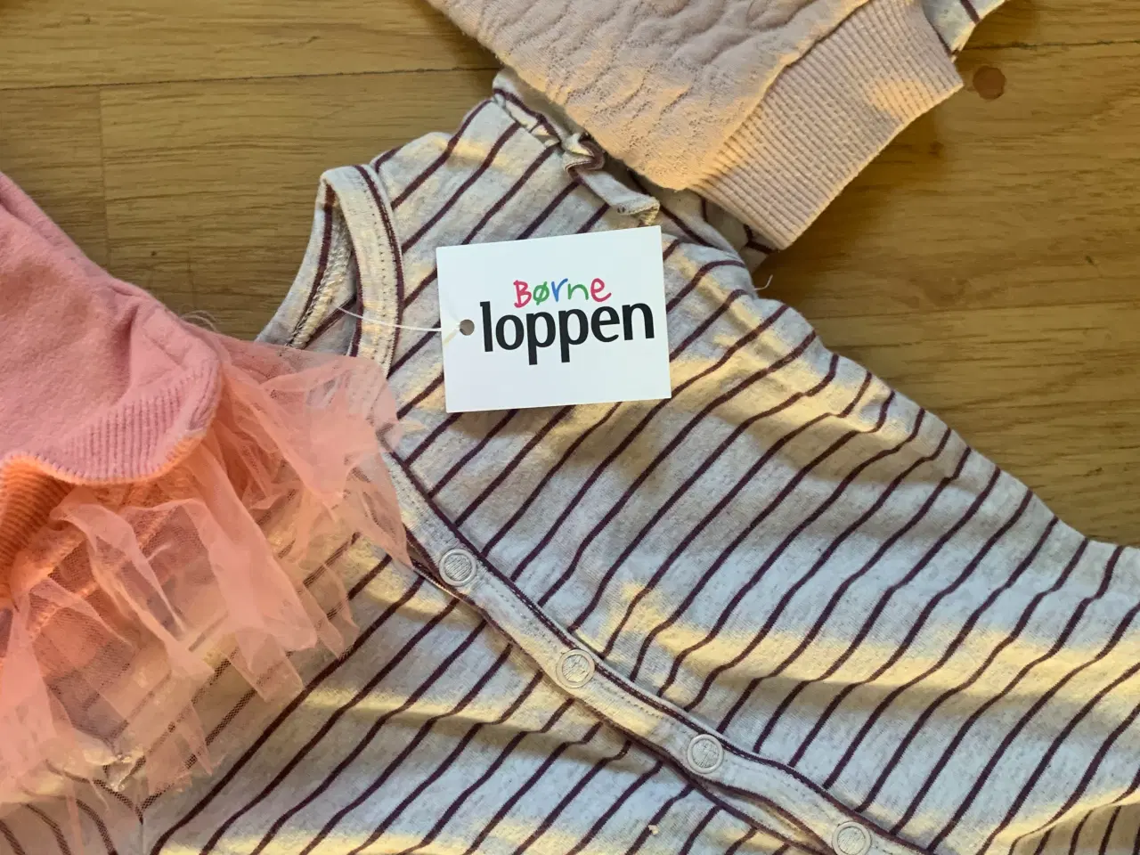 Billede 2 - Tøj pakke til piger i str 110