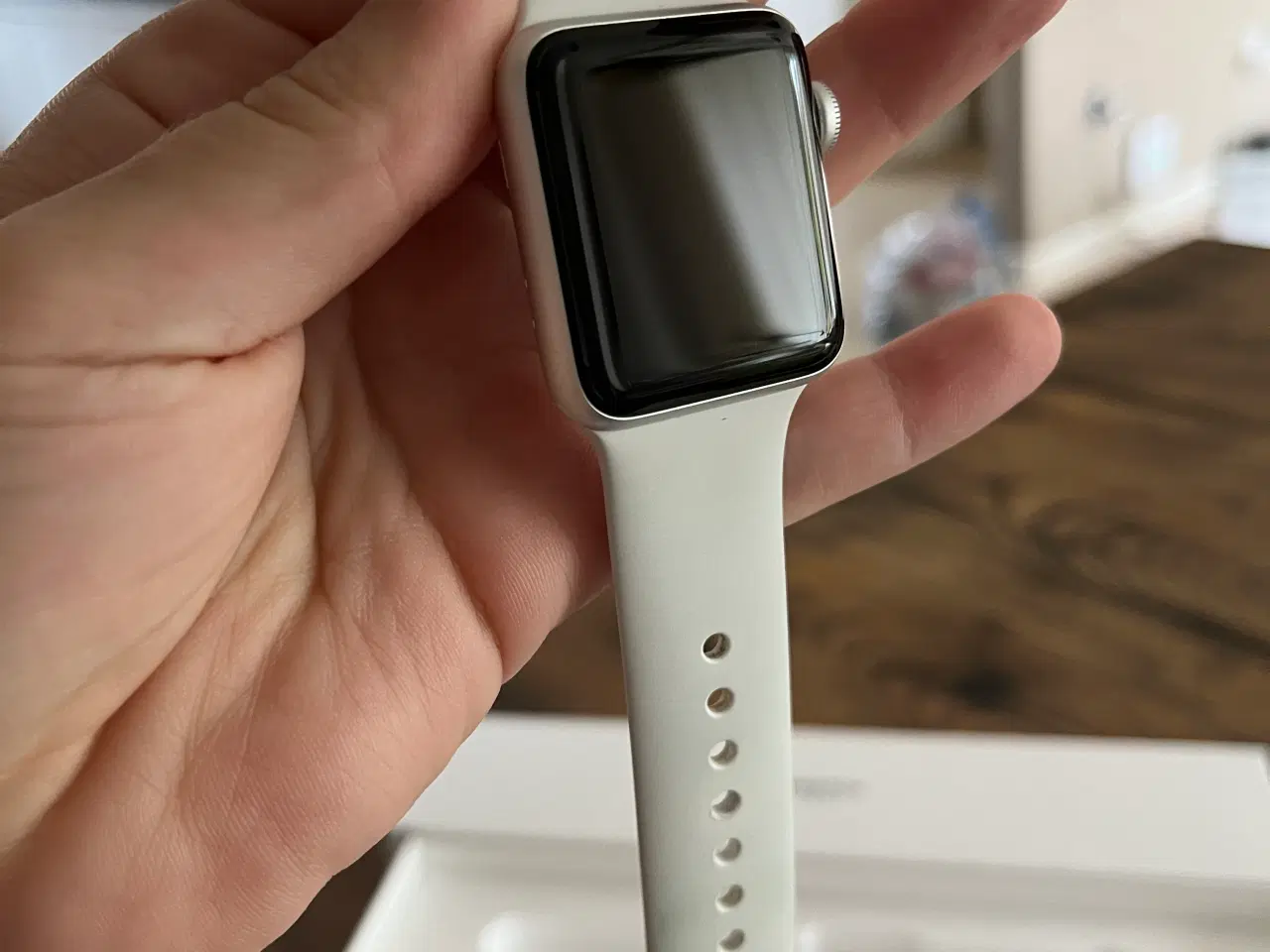 Billede 2 - Apple watch serie 3, 38 mm, sølv