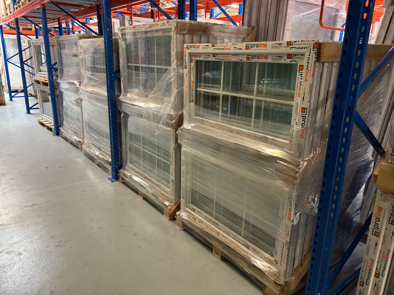 Billede 1 - Staldvindue antracit 119 x 79
