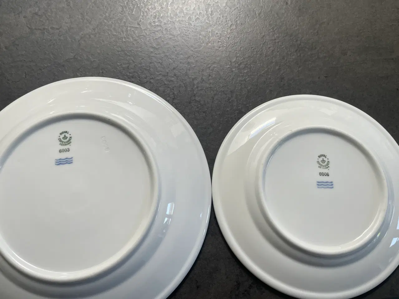 Billede 2 - 2 royal Copenhagen tallerkner Hotelporcelæn 