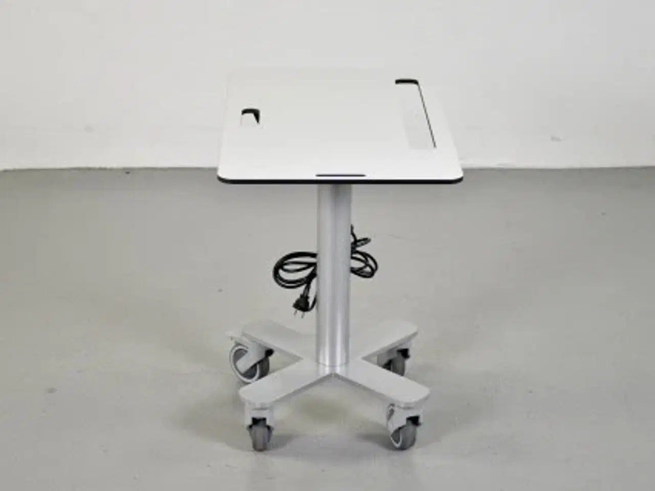 Billede 2 - Mobilt hæve-/sænkebord