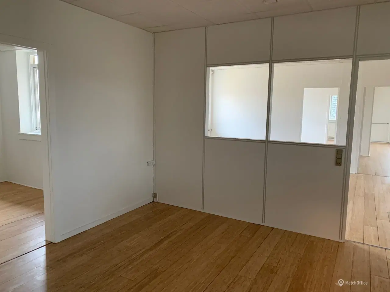 Billede 6 - Kontorlokaler på 198 m² udlejes.