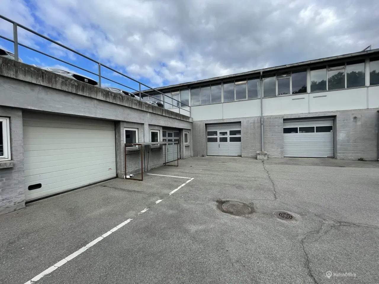 Billede 2 - Lager på 97 m² med portadgang til leje i Vallensbæk