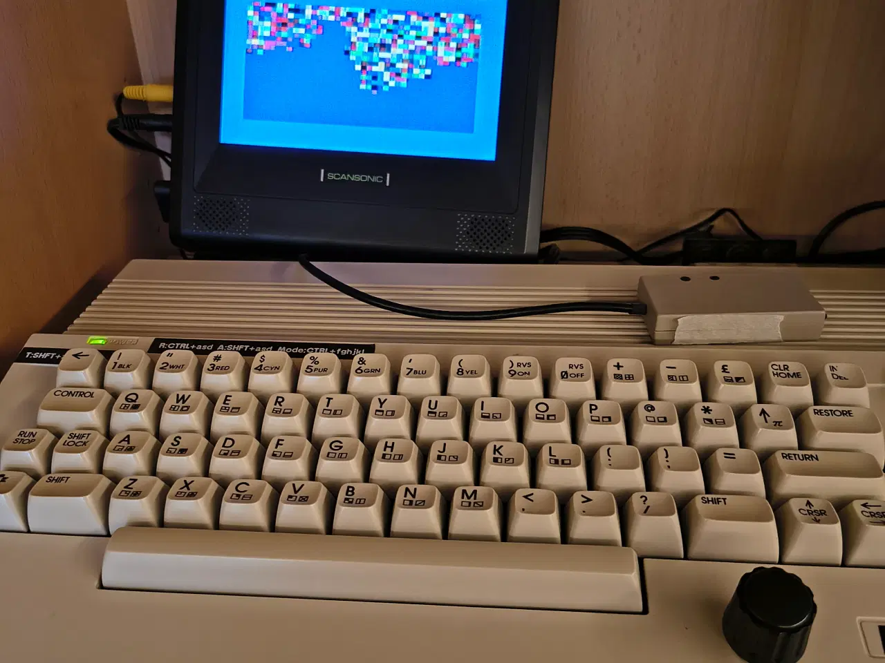 Billede 3 - commodore 64c. fin stand