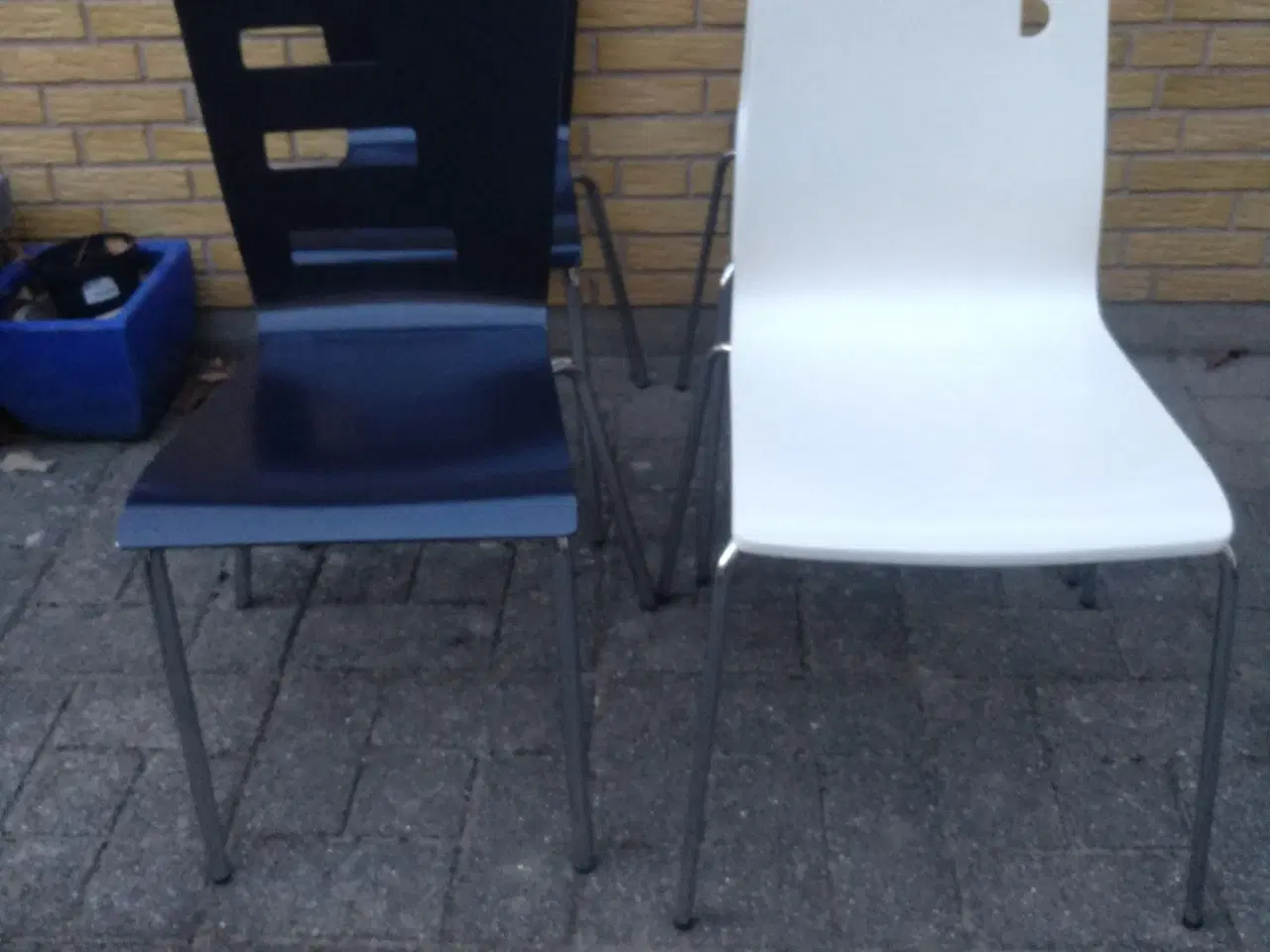 Billede 1 - Fine stabel/spisebordsstole i god stand.