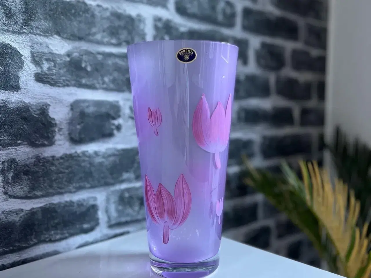 Billede 1 - Smuk lilla glasvase