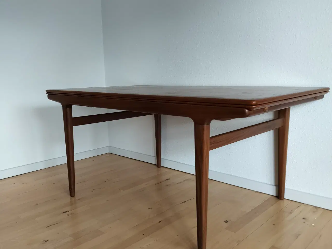 Billede 1 - spisebord +stole teaktræ