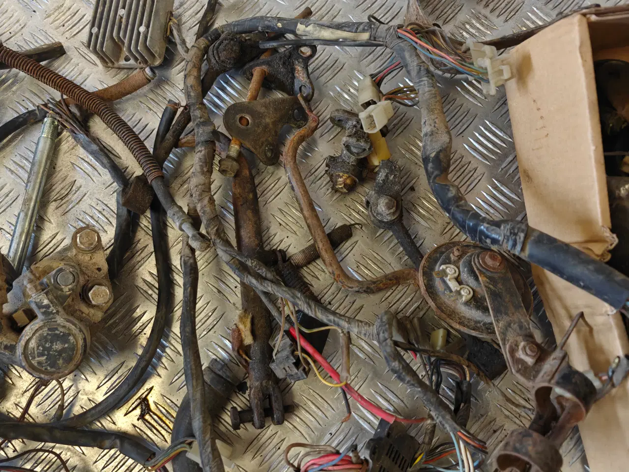 Billede 4 - Yamaha rd 250lc motor og fælge 