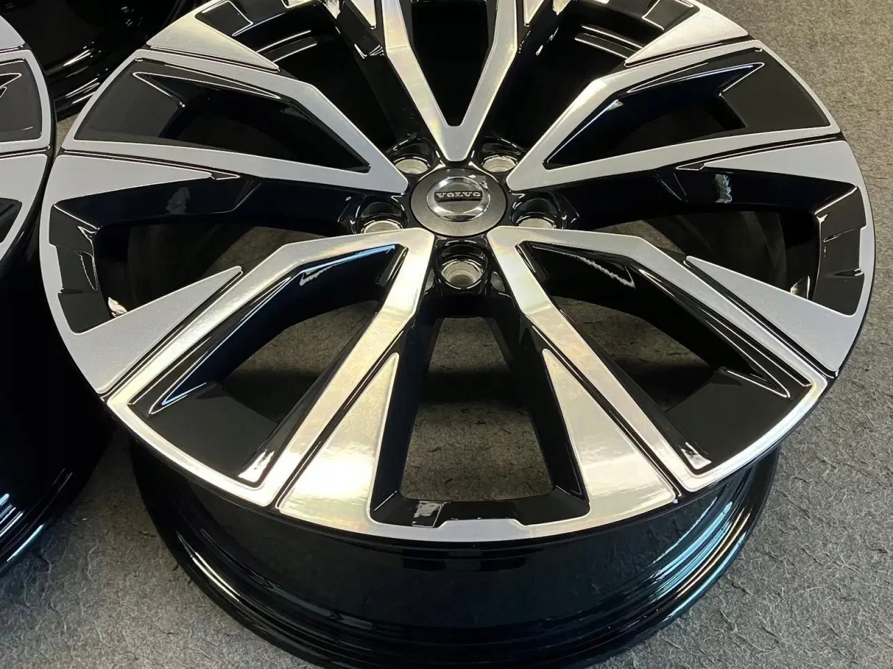 Billede 5 - ALUFÆLGE VOLVO XC 60 19"