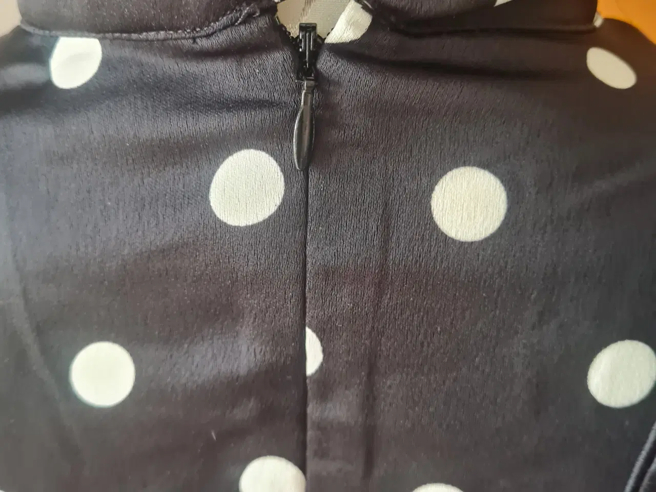 Billede 6 - Bluse lille str 46 H&M 
