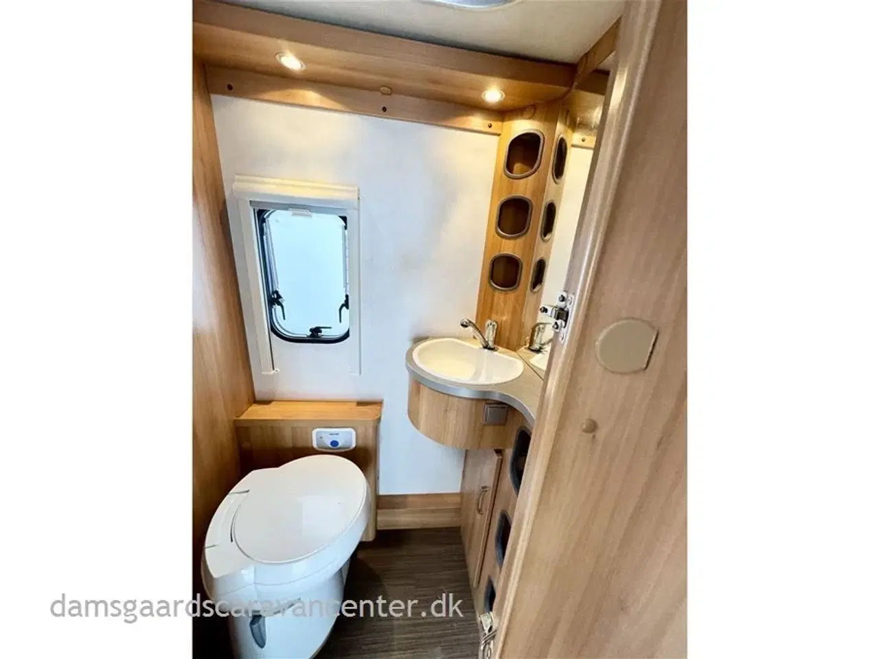 Billede 11 - 2010 - Hymer Feeling 430   Enkelsenge med lamel-Mover-Telt