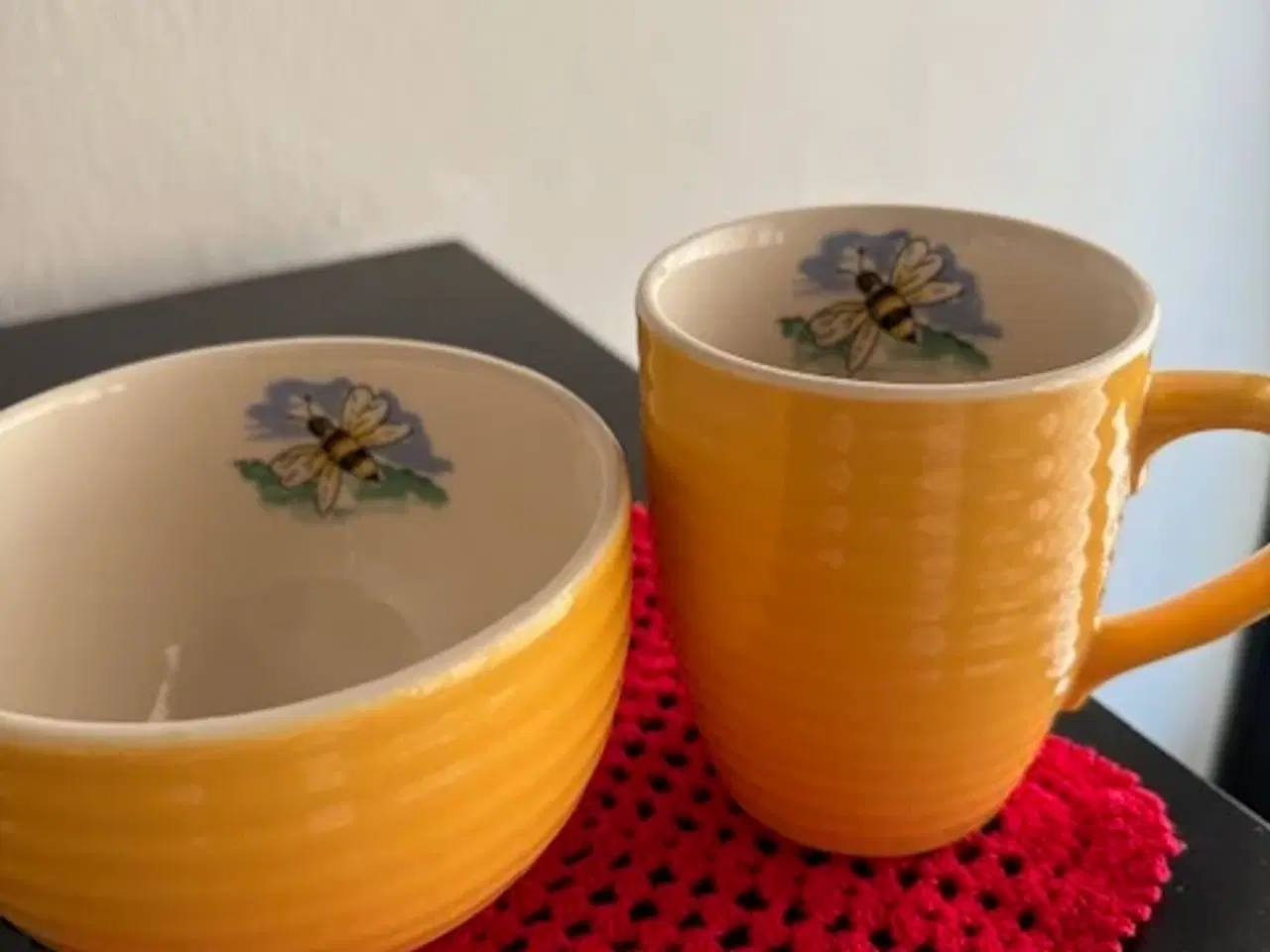 Billede 3 - Krus og Skåle fra Busy Bee England