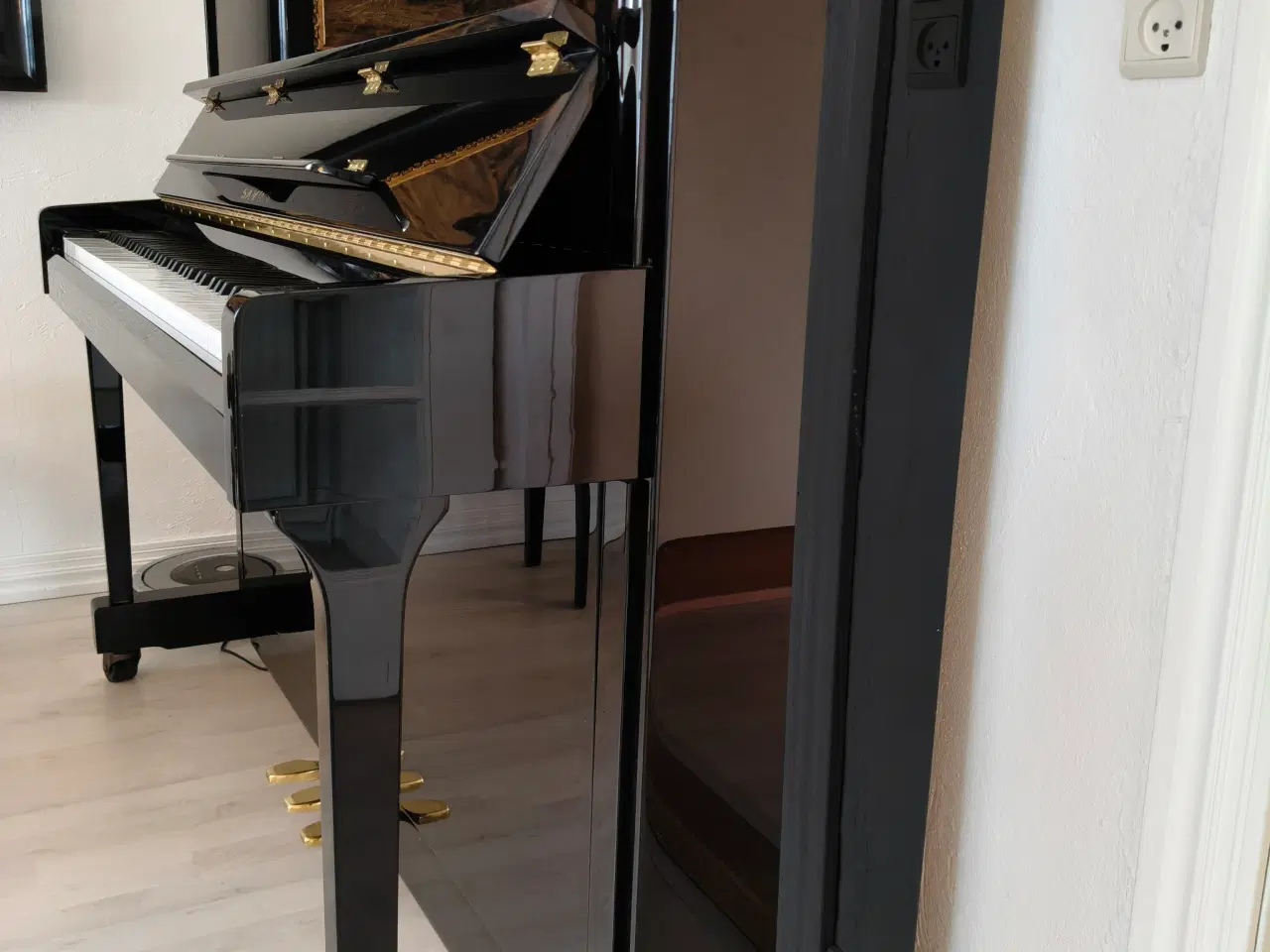 Billede 4 - Skønt piano sælges