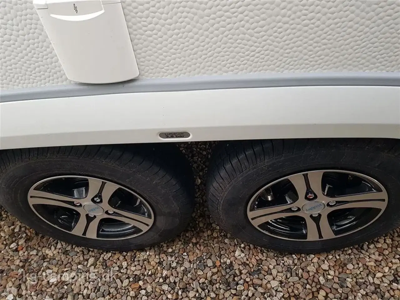 Billede 15 - 2024 - Hobby Prestige 620 CL   2024 model med enkeltsenge, stor rundsiddegruppe og vinkelkøkken. Kan opvejes til 2.200 kg !!!