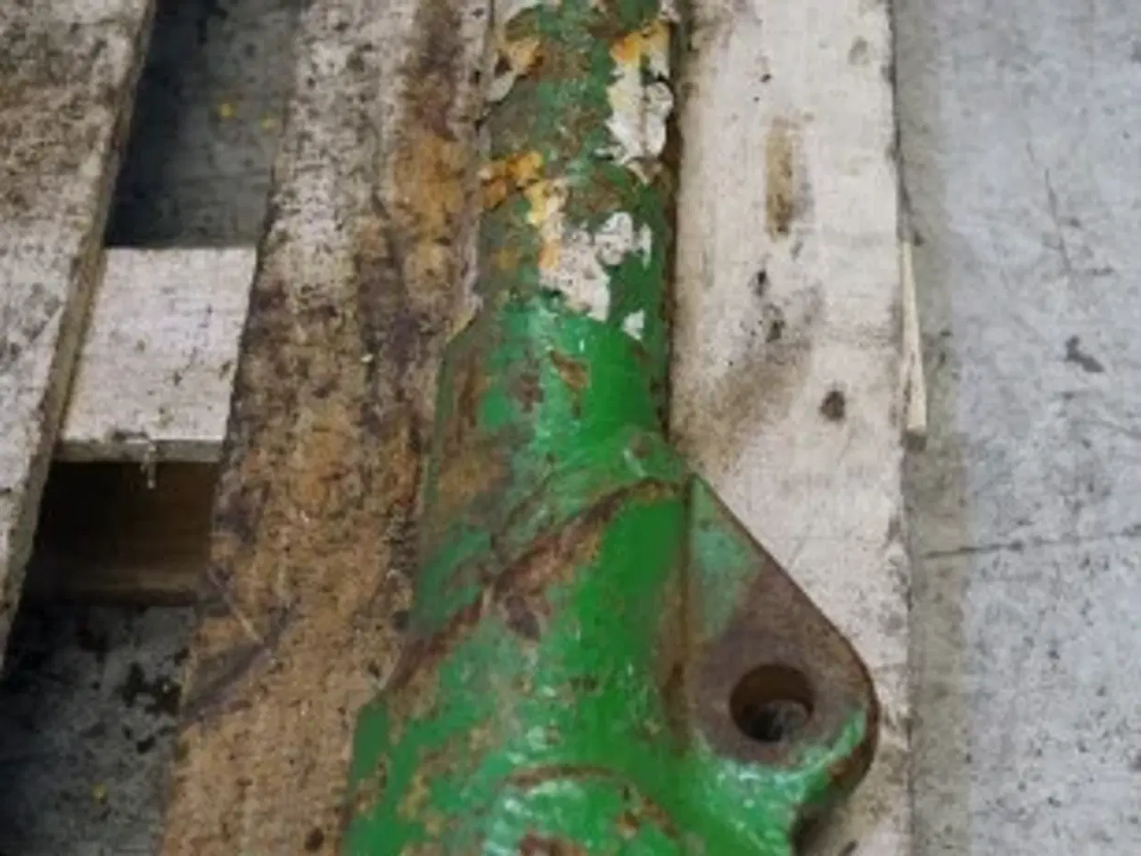 Billede 4 - John Deere 4040 R.H. Liftarm AR80666