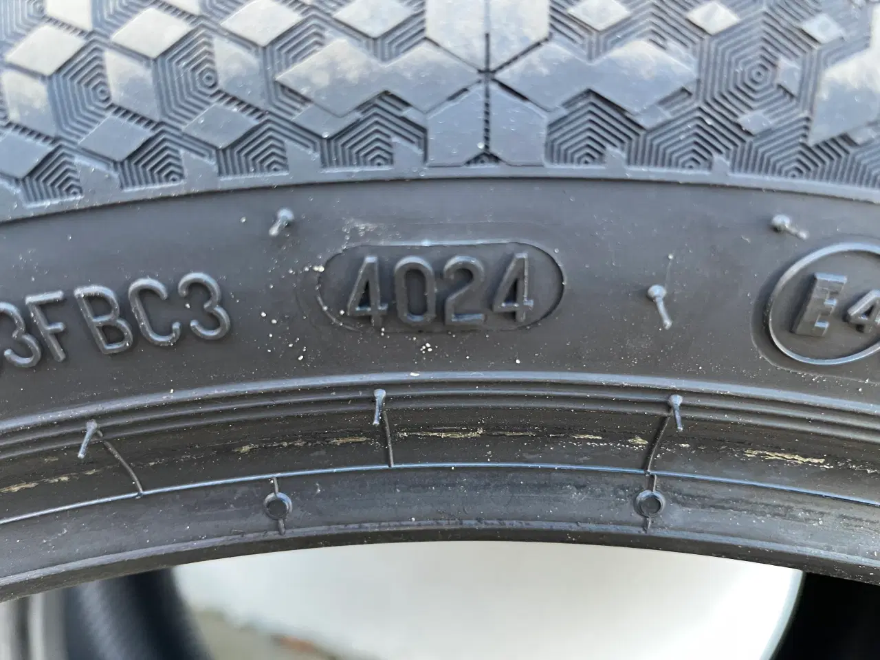 Billede 5 - Næsten nye vinterdæk sælges