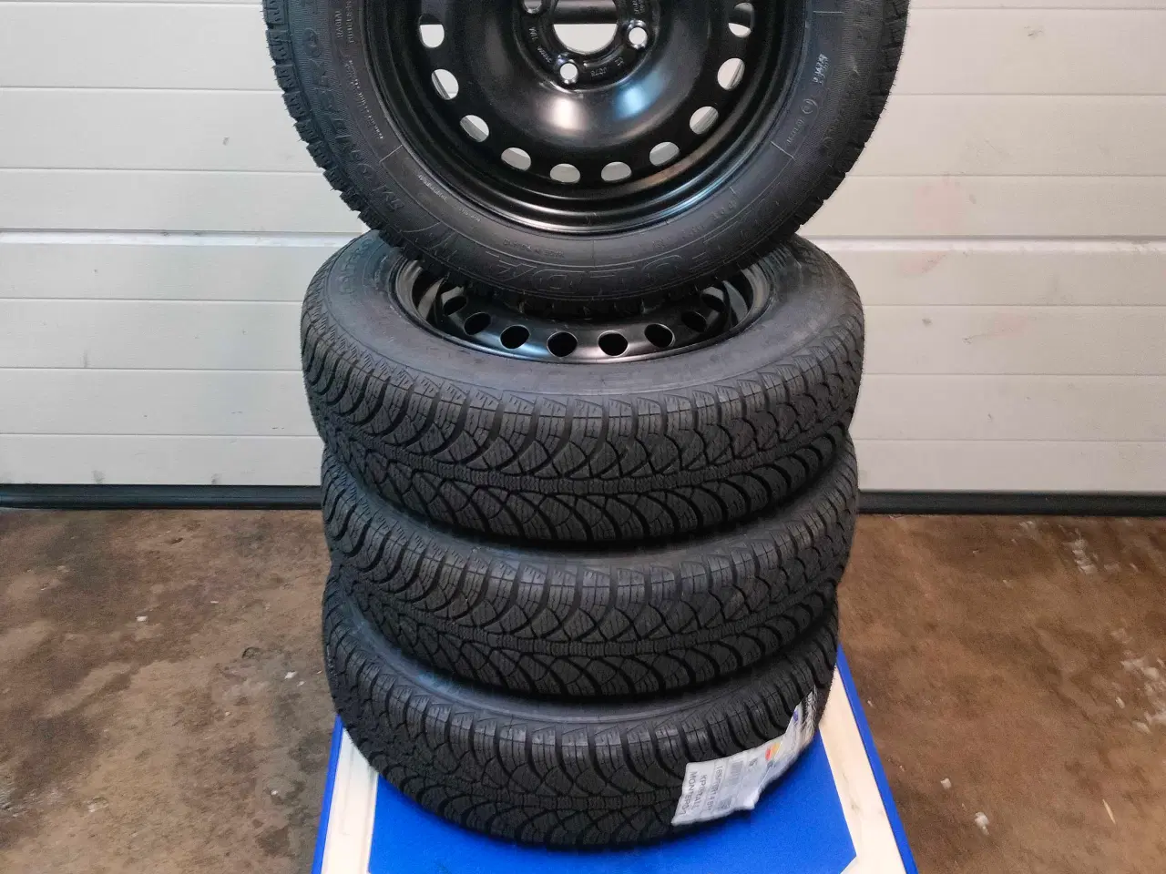Billede 1 - Vinterdæk VW Up - Fulda 165/70 R14