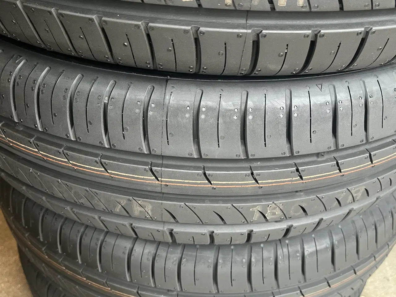 Billede 1 - Nye 185-65-15 sommerdæk. Kumho.