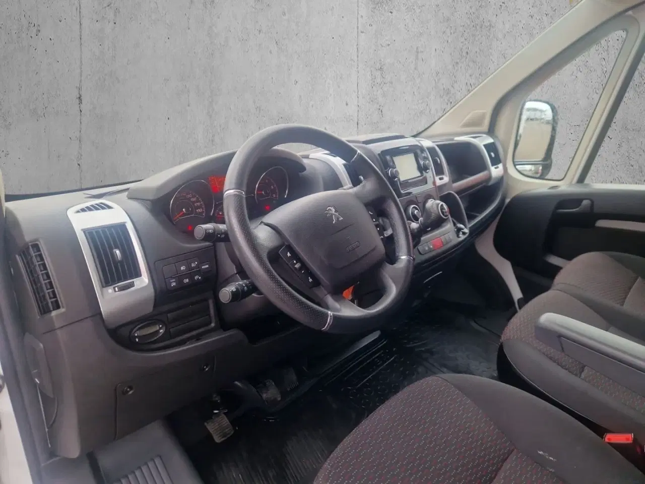 Billede 16 - Peugeot Boxer 333 2,2 BlueHDi 140 L2H2 Premium