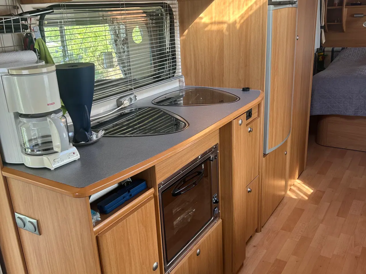 Billede 2 - Campingvogn med massere af plads.