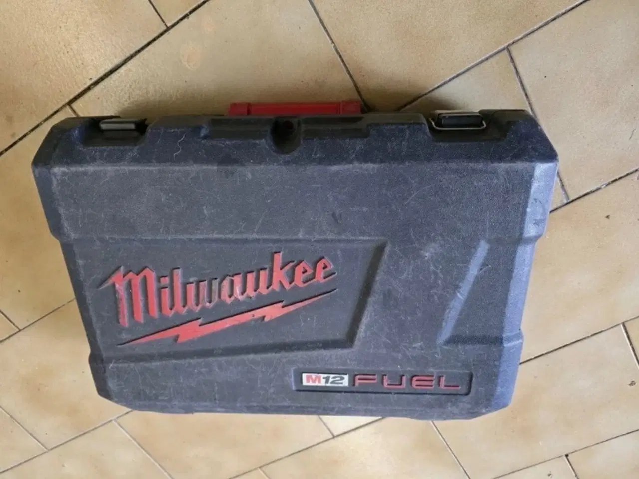 Billede 3 - Milwaukee sæt: 2 værktøjer + oplader + 3 batterier