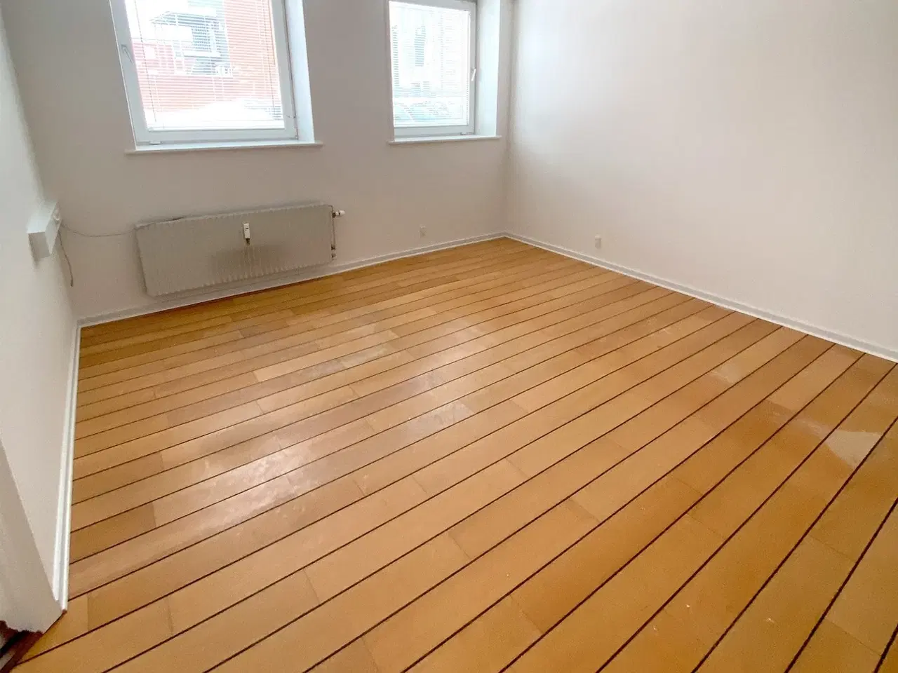 Billede 16 - Stort og attraktivt erhvervslokale i stueetagen!