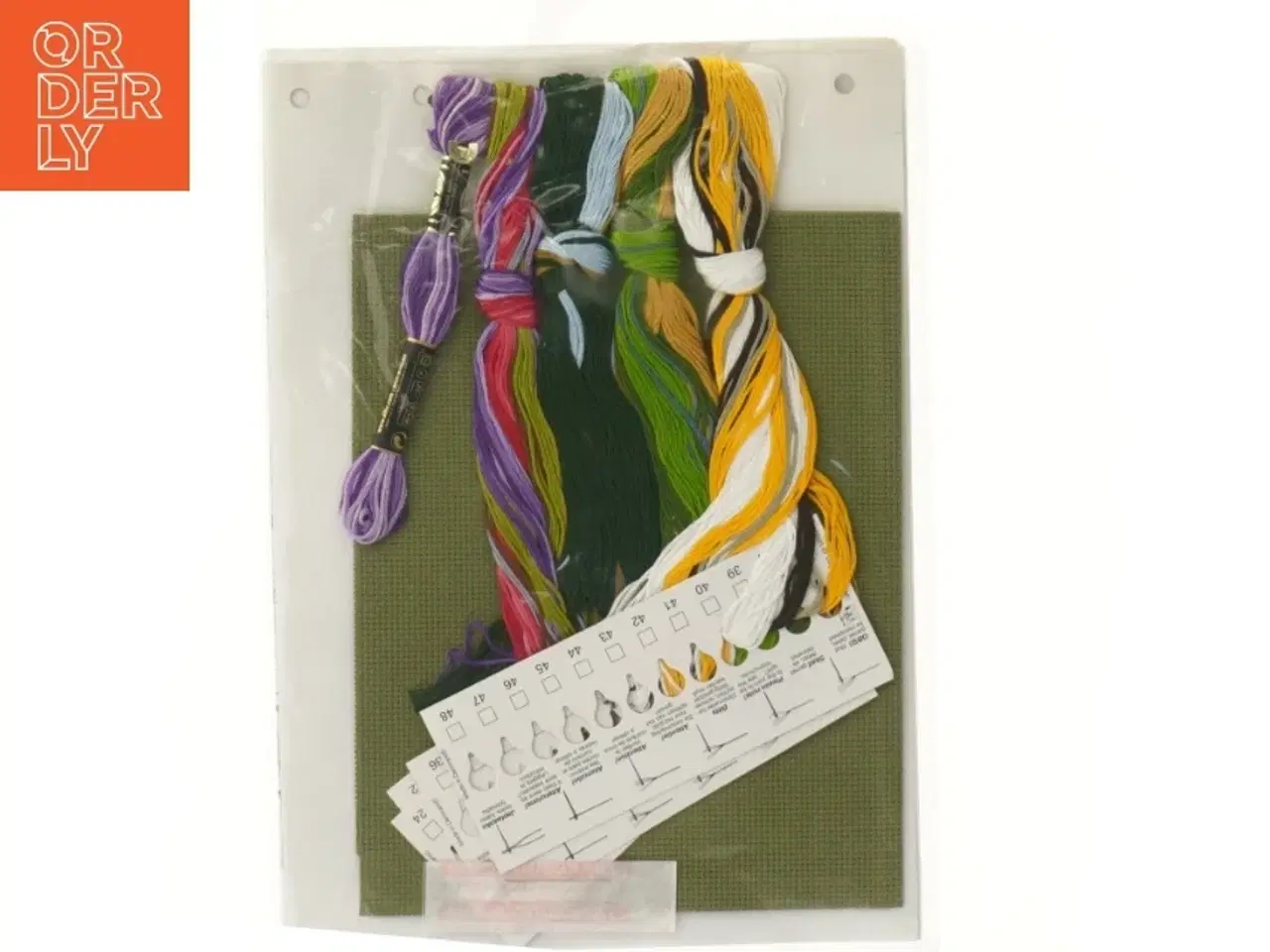 Billede 2 - Broderisæt med landskabsmotiv (str. 38x28 cm)