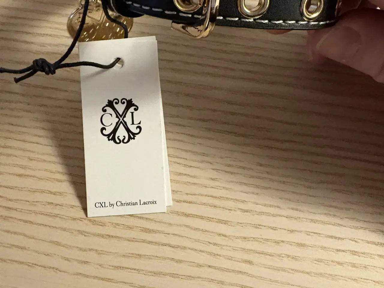 Billede 2 - Hundehalsbånd lille hund i ægte læder.