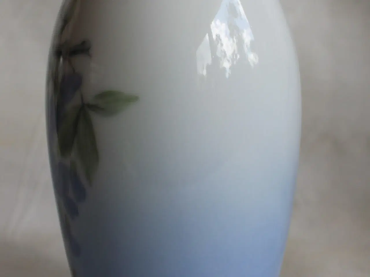 Billede 3 - Vase med blåregn, Bing og Grøndahl