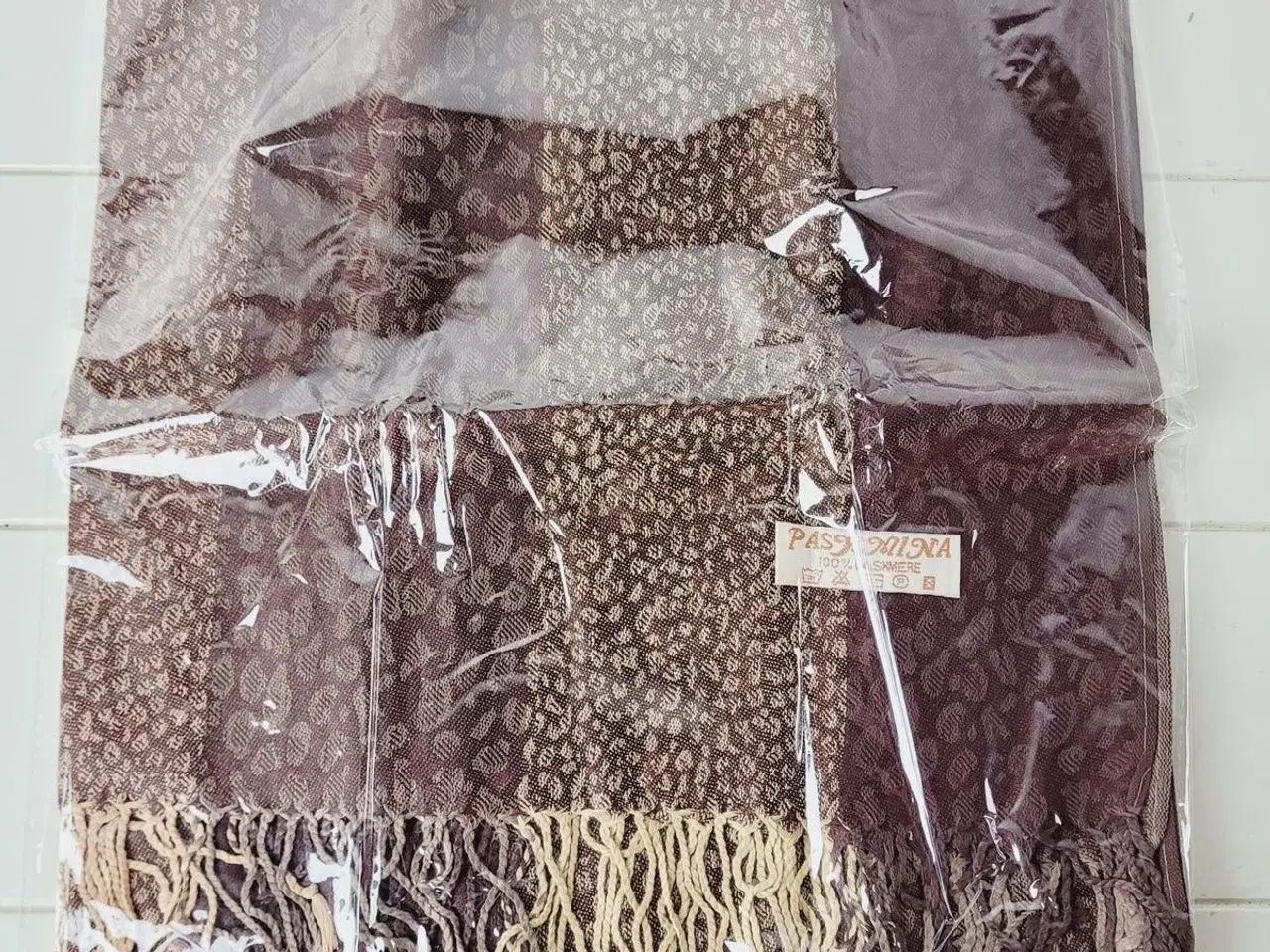 Billede 2 - ⭐️- Elegant og Blødt Pashmina Tørklæde - UBRUGT