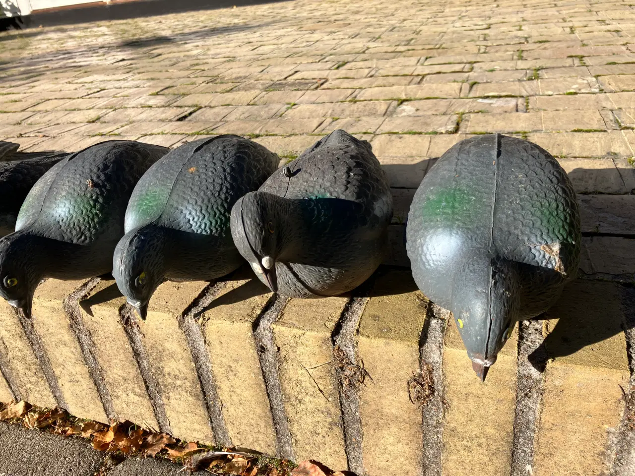 Billede 2 - Lokkeduer i plast