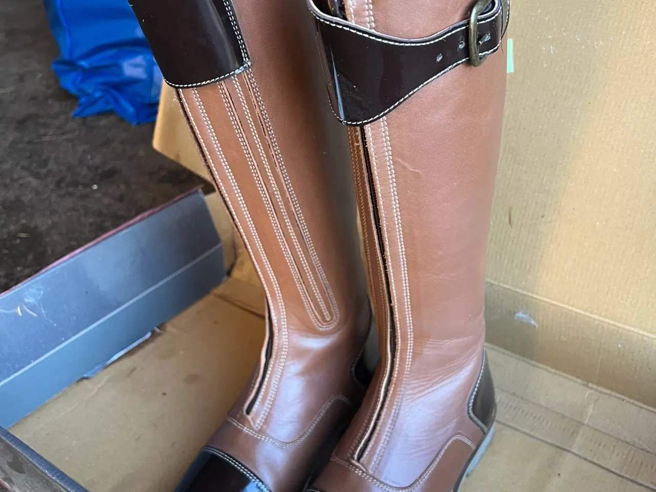 Billede 2 - Kunstlæder støvler 36