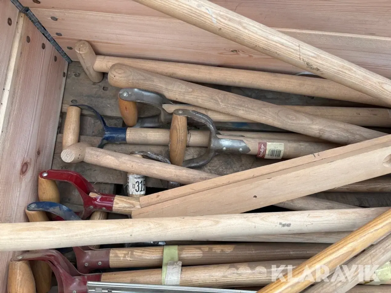 Billede 12 - Assorteret jern og træskafter - 2 paller
