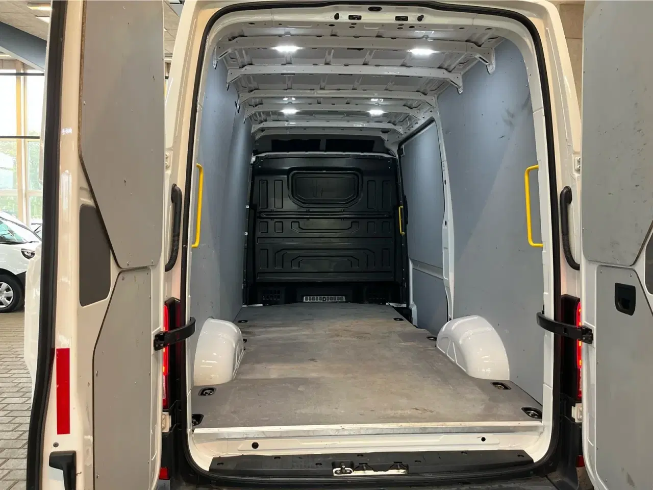 Billede 13 - VW Crafter 35 2,0 TDi 177 Kassevogn L3H2