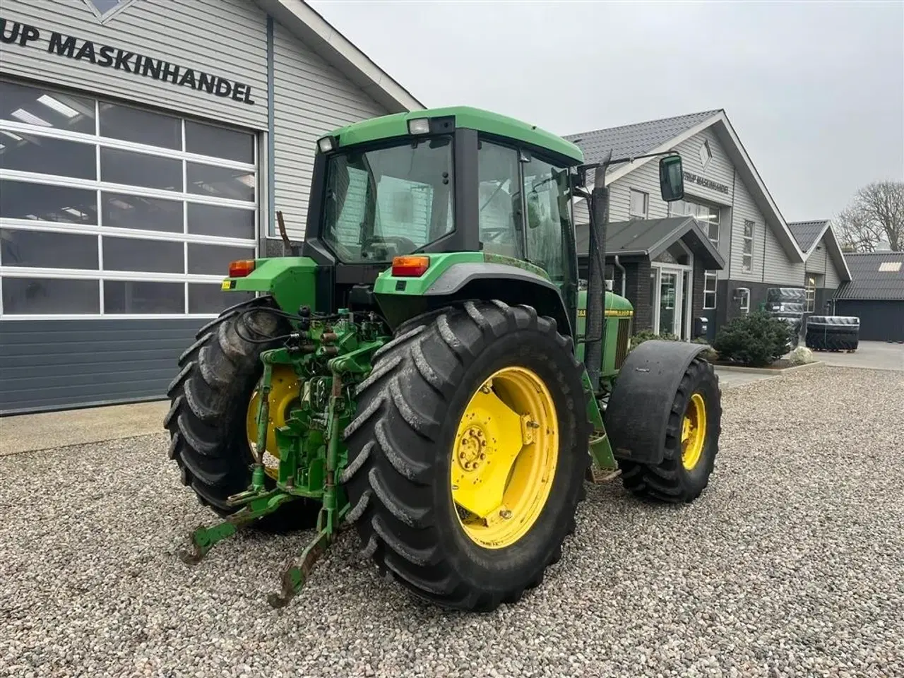 Billede 16 - John Deere 6800 Med frontlift.