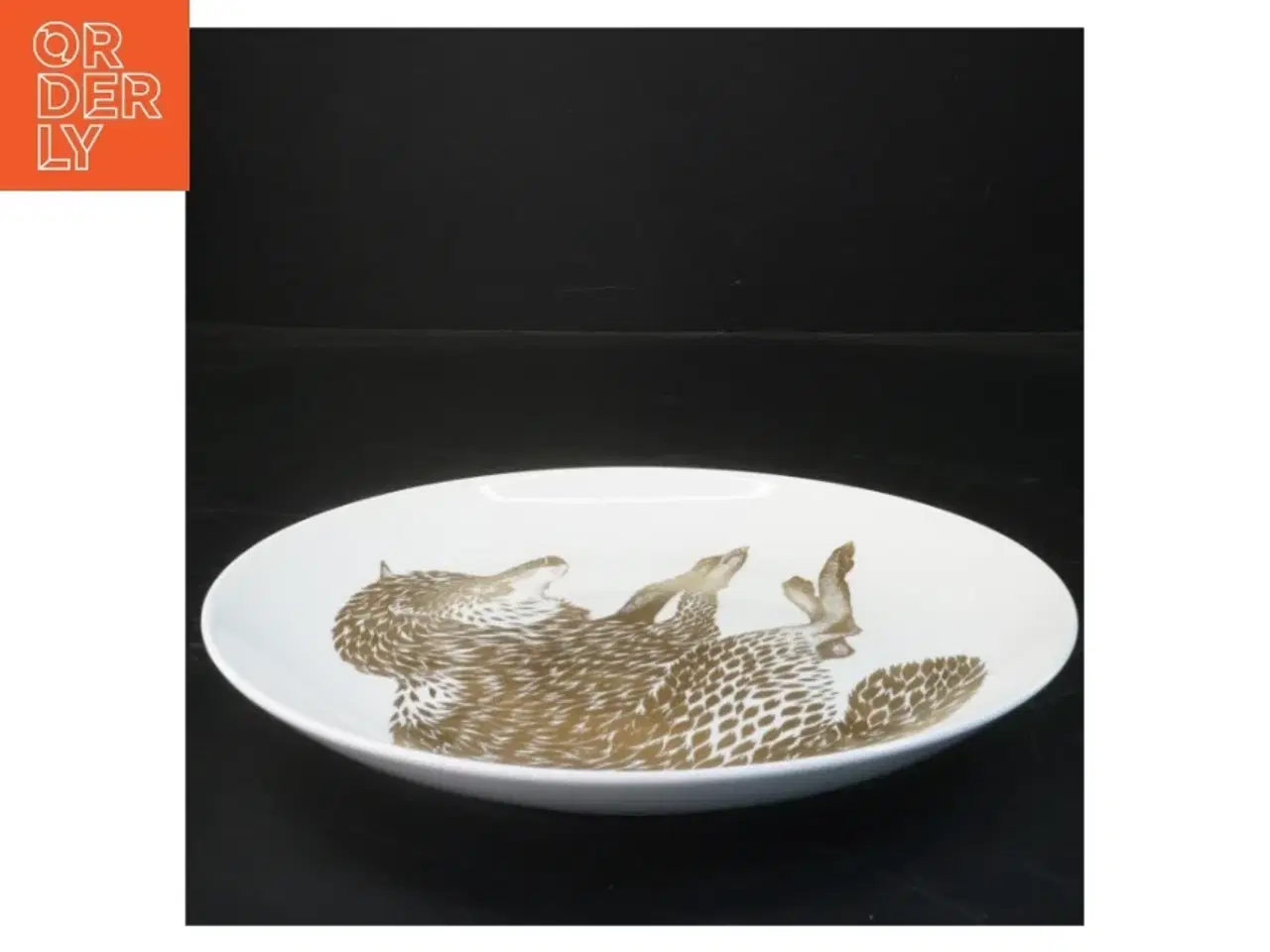 Billede 2 - Porcelænssamlerfad med ulvedekoration fra Gustavsberg (str. Ø 25 cm)