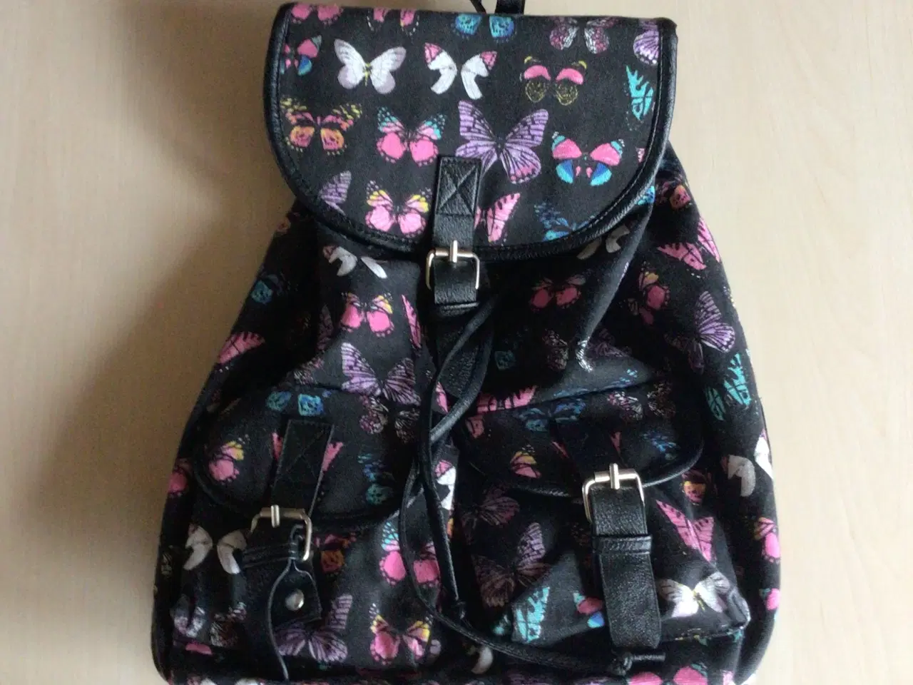 Billede 1 - Pige rygsæk med sommerfugle