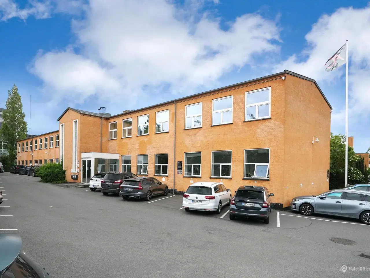 Billede 2 - Flotte og lyse kontorlokaler med en god beliggenhed centralt i Søborg.