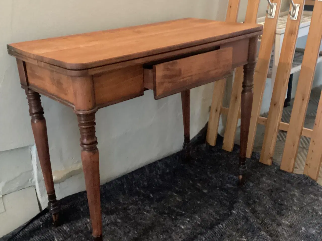 Billede 3 - Lækkert spillebord, eller køkkenbord