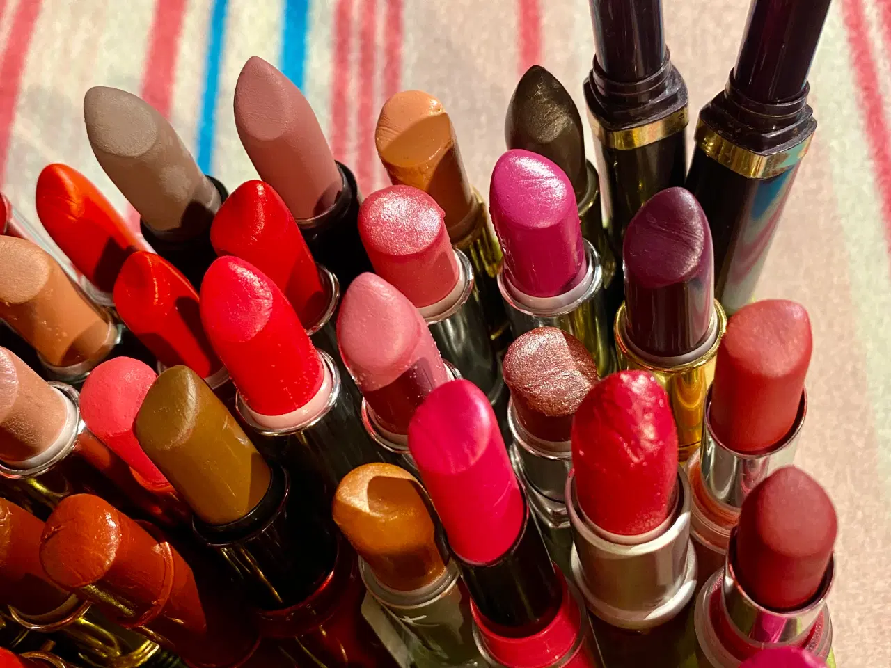 Billede 4 - Diverse læbestifter og lipgloss 