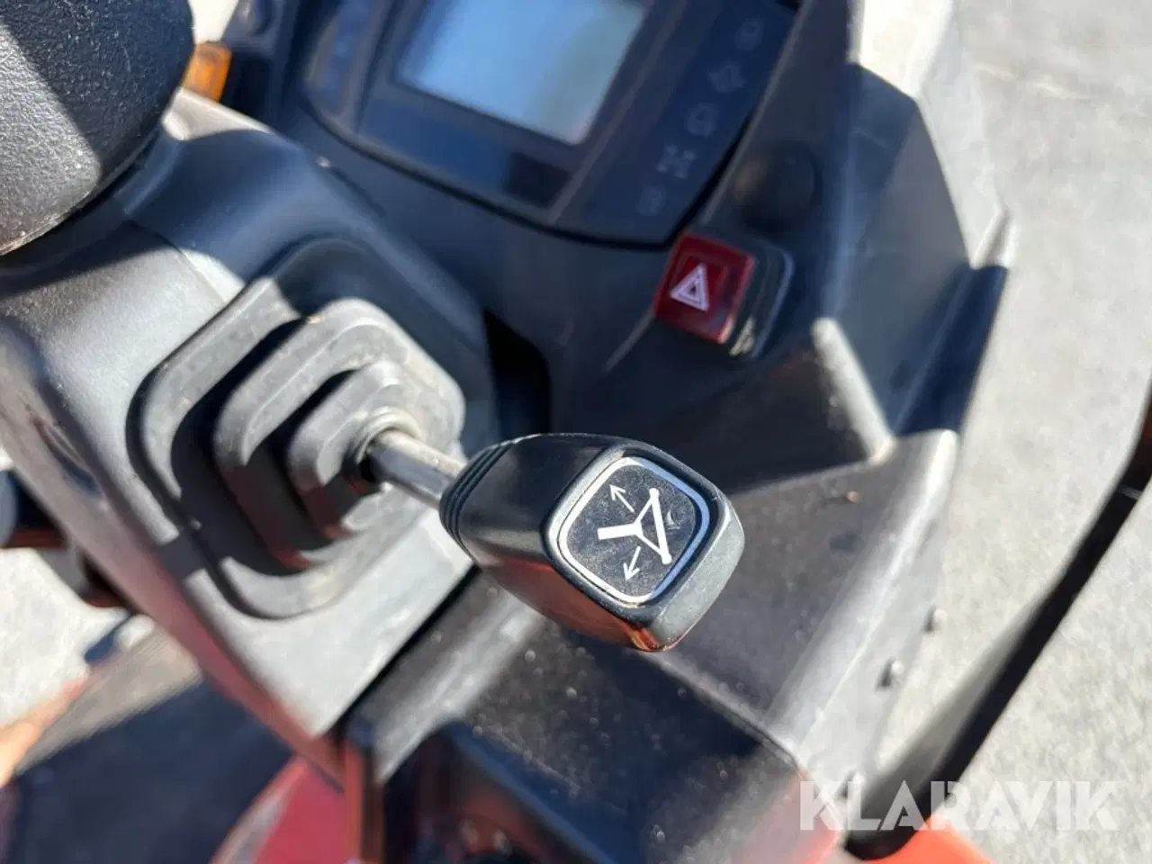 Billede 10 - Redskabsbærer Kubota F3890 med tilbehør