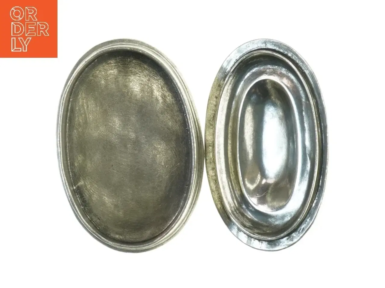 Billede 3 - Oval metalæske med låg (str. 13,5x9x6 cm)