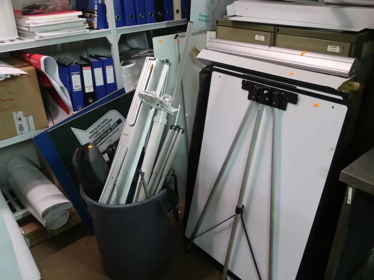 Billede 1 - Diverse lærreder, whiteboards m.v.