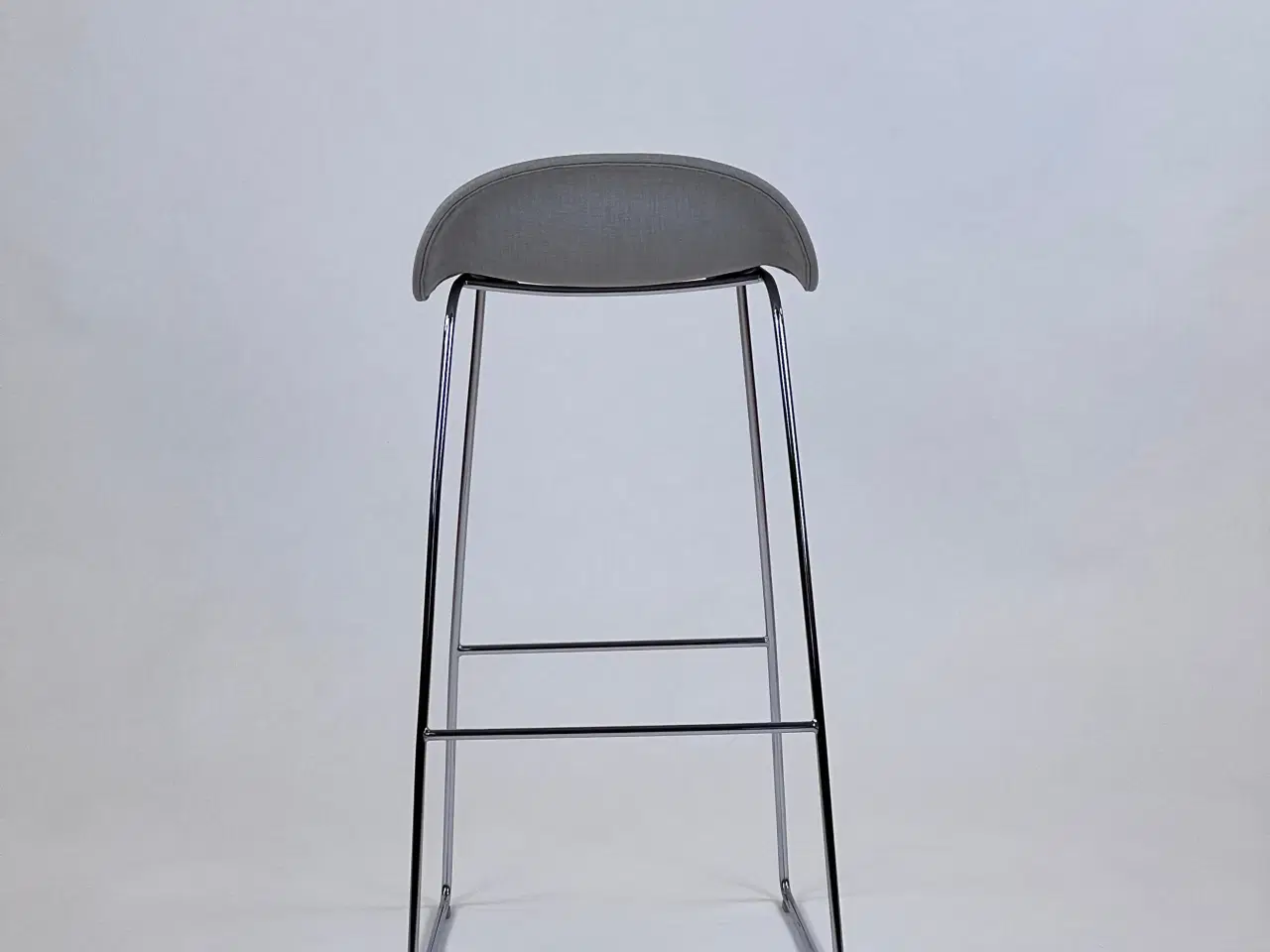 Billede 9 - GUBI | 3D Barstol - Sledge Base - Nypolstret