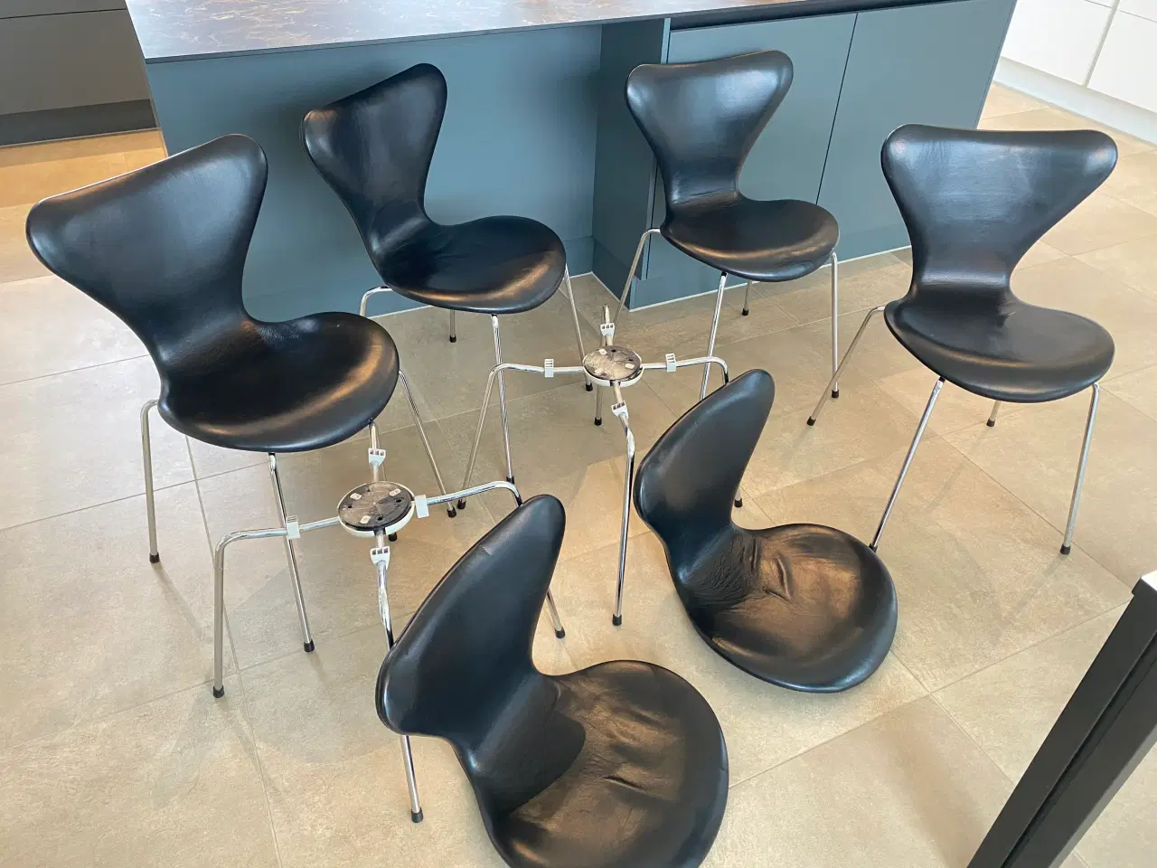 Billede 3 - AJ Syver Stole 6 stk med stort læder