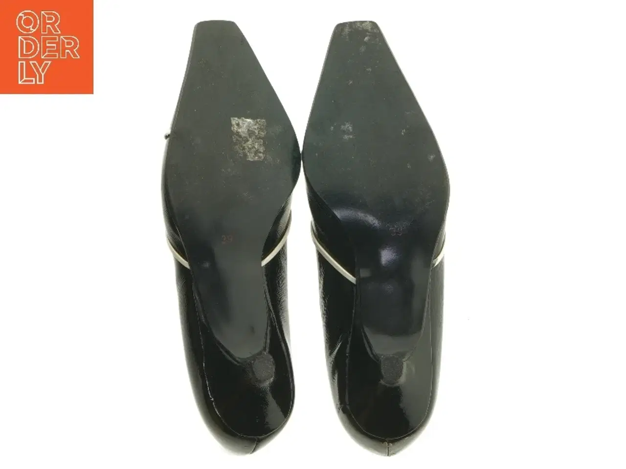 Billede 4 - Damesko med kittenhæl fra Balschmidt (str. 39)